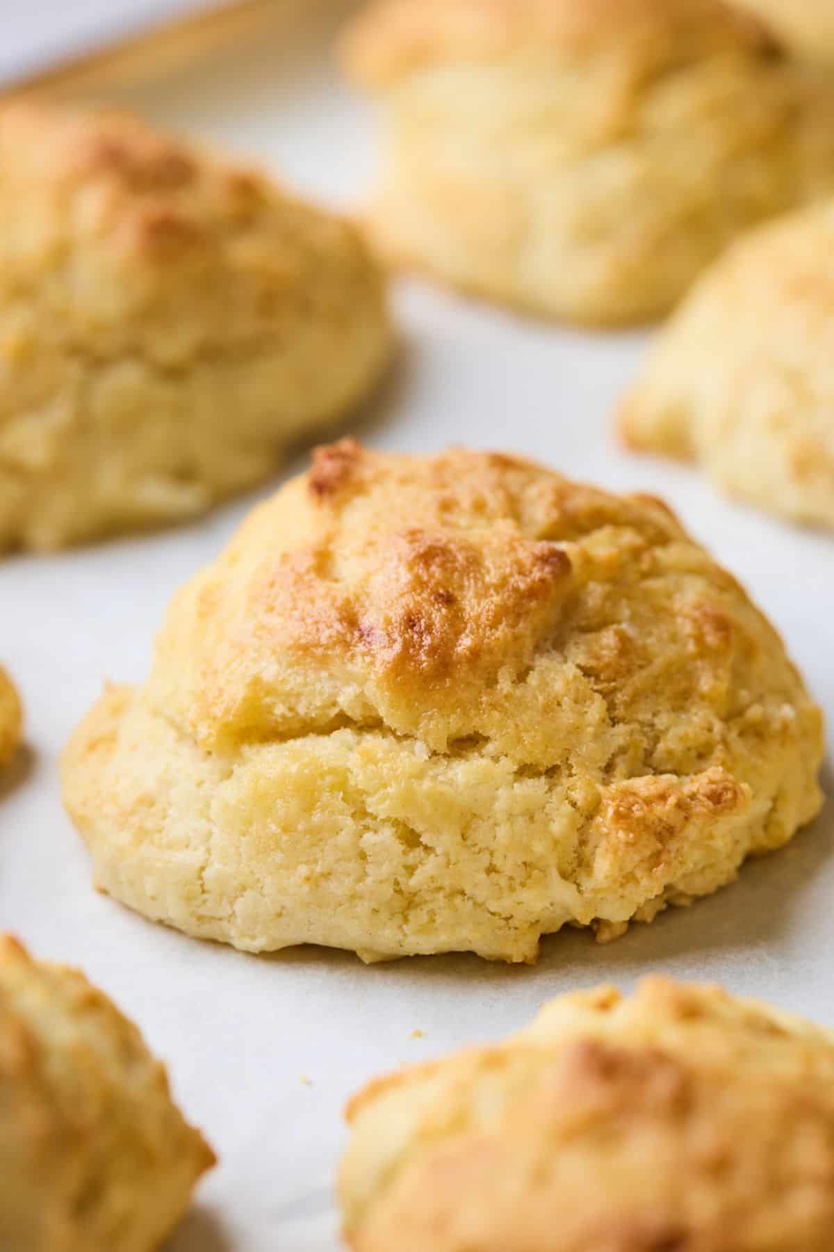 Make Fluffy Drop Biscuits in Just 28 Minutes – No Rolling!